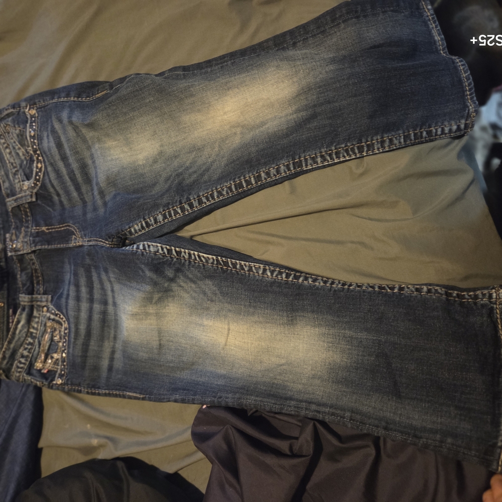 Vigoss Blue Capris Distressed Denim Style